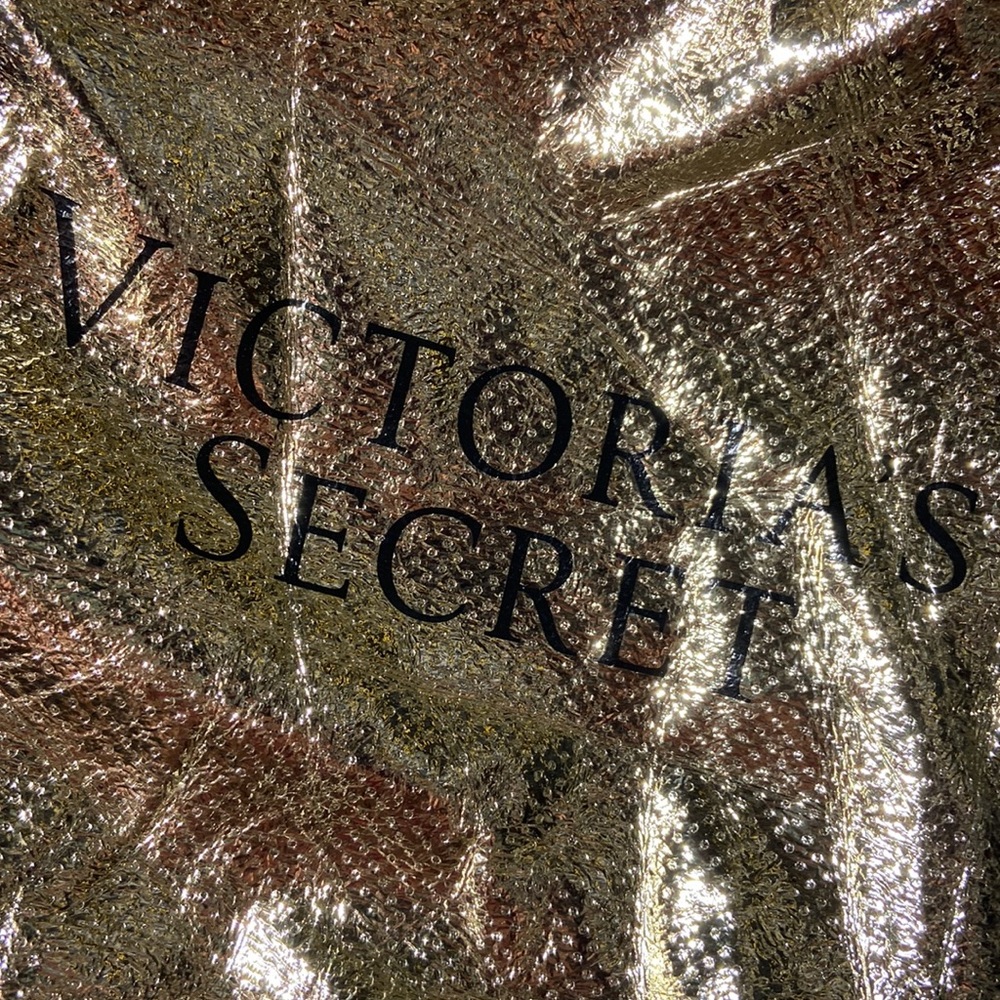 Victoria’s Secret Foldable Duffel/Tote Bag. Never Used. Gold and Black. - Picture 8 of 11